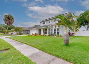 Bright up your vacation. Pool- Game Room-Spacious